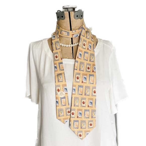 Tommy Bahama Vintage 100% Silk Tropical Postage Stamp Tie Necktie yellow 4"w - Picture 2 of 5